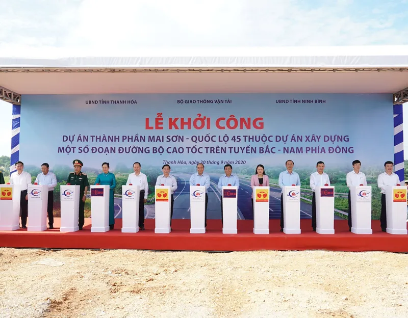 Lễ khởi công đồng loạt các dự án cao tốc Bắc Nam vào năm 2020, đánh dấu bước phát triển hạ tầng.