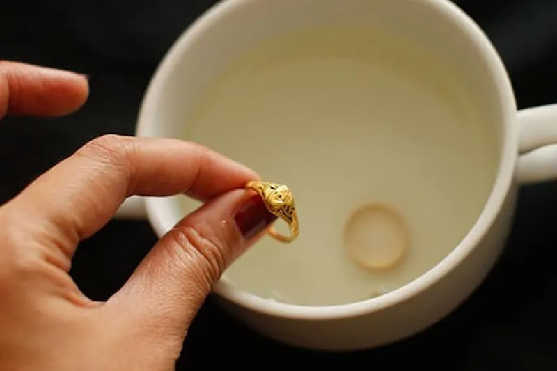 Thử vàng bằng giấm, một phương pháp đơn giản tại nhà để nhận biết vàng thật