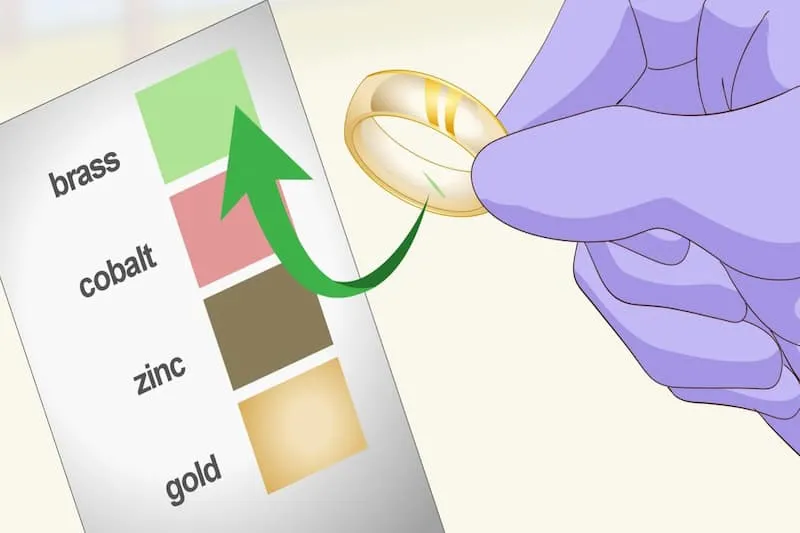 So sánh độ xỉn màu của vàng thật và vàng giả sau một thời gian sử dụng