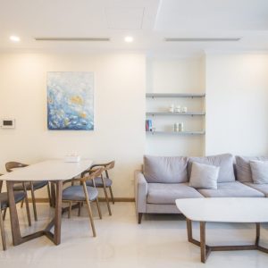 Bán 2 phòng ngủ Landmark 6 full nội thất tầng thấp giá 5 tỷ 9
