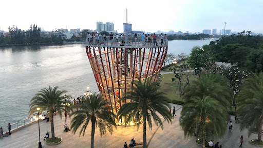 quang-truong-ven-song quảng trường ven sông