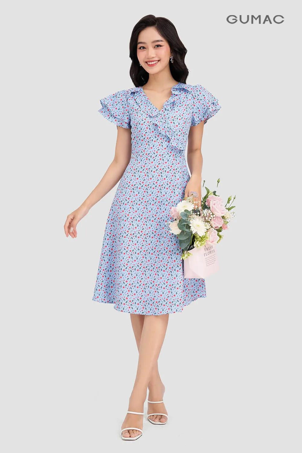 Bính Tý 1996 hợp màu xanh dương