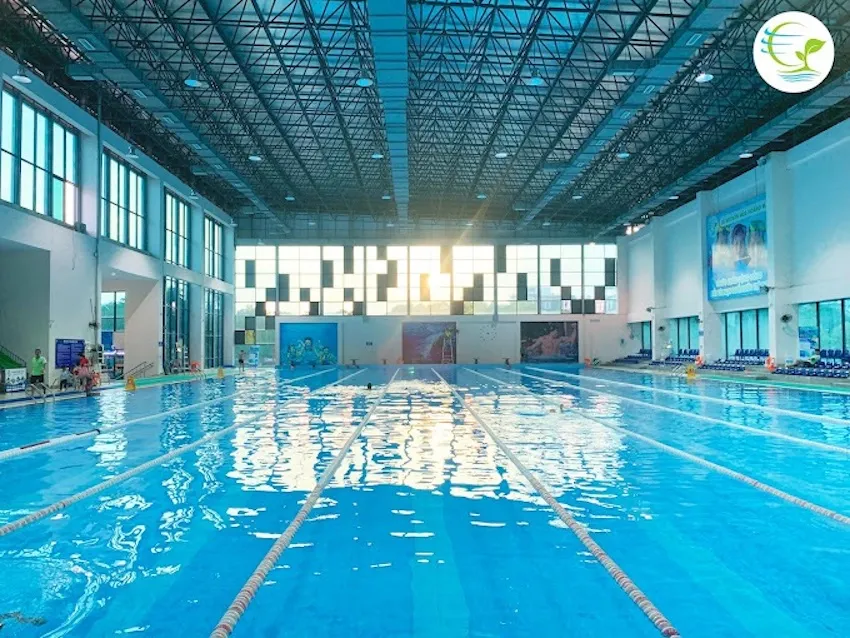 Bể bơi 4 mùa Linh Đường sở hữu diện tích 1.250m2 với 8 làn bơi rộng rãi