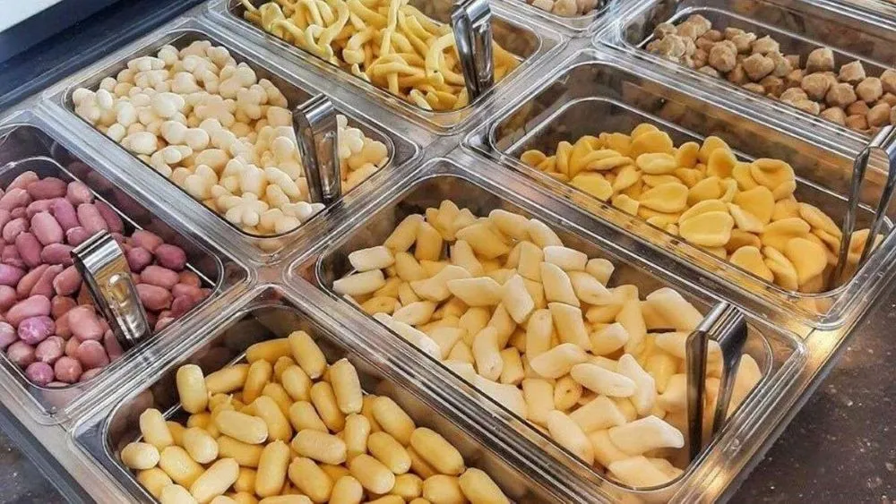 Quầy line đa dạng các loại tokbokki tại Dookki
