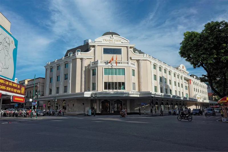 Tràng Tiền Plaza được thiết kế theo kiến trúc Pháp cổ điển