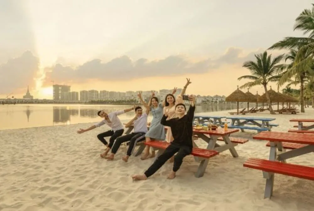 Cư dân Vinhomes Grand Park check-in tại biển nhân tạo với khung cảnh đẹp