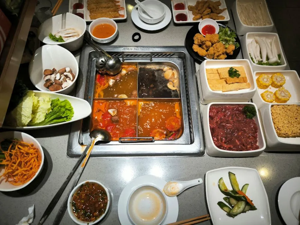 Đa dạng vị lẩu tại Haidilao Huoguo cho bạn tha hồ lựa chọn