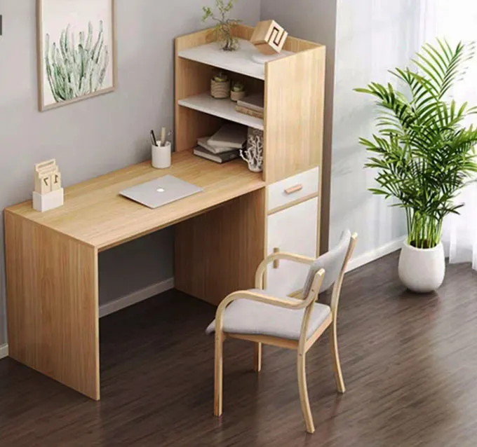 Không gian làm việc thoáng đãng, có cây xanh giúp tăng cường năng lượng tích cực