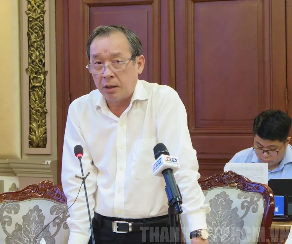 Ông Võ Công Lực thông tin về tình hình cấp giấy chứng nhận dự án 4S Linh Đông